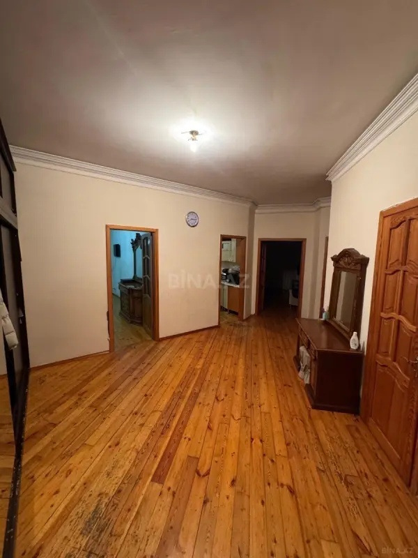 Kirayə verilir 3 otaqlı mənzil 120 m²