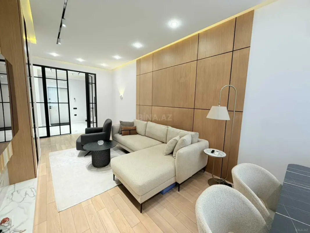 Satılır 2 otaqlı mənzil 106 m²