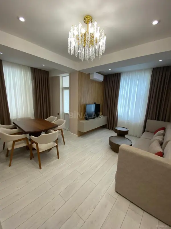Kirayə verilir 2 otaqlı mənzil 74 m²