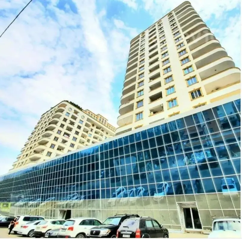 Satılır 2 otaqlı mənzil 98 m²