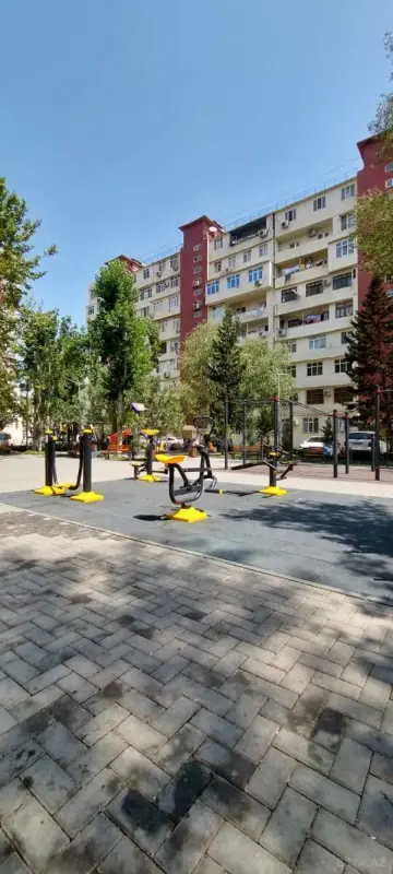 Satılır 4 otaqlı mənzil 100 m²