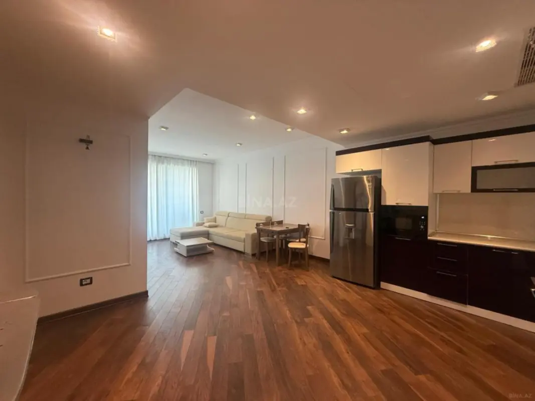 Kirayə verilir 2 otaqlı mənzil 100 m²