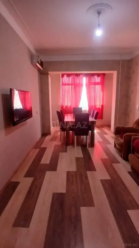 Kirayə verilir 5 otaqlı mənzil 120 m²