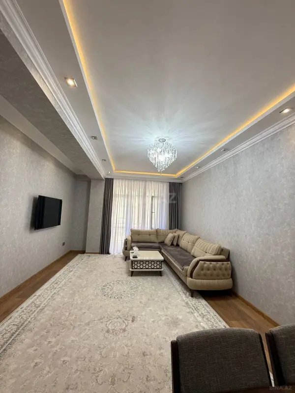 Satılır 3 otaqlı mənzil 138 m²