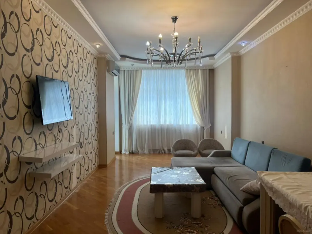Kirayə verilir 3 otaqlı mənzil 120 m²