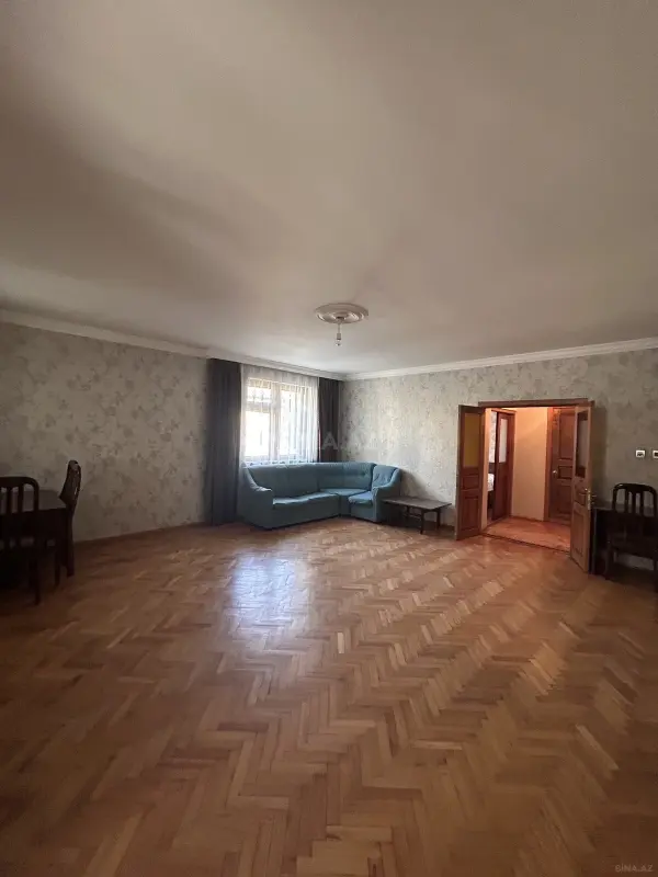Kirayə verilir 2 otaqlı mənzil 61 m²