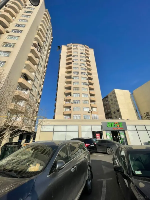 Satılır 3 otaqlı mənzil 104 m²