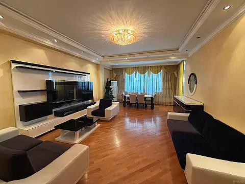 Kirayə verilir 3 otaqlı mənzil 153 m² — Bakı, Nərimanov 3 otaq 153.00 m²