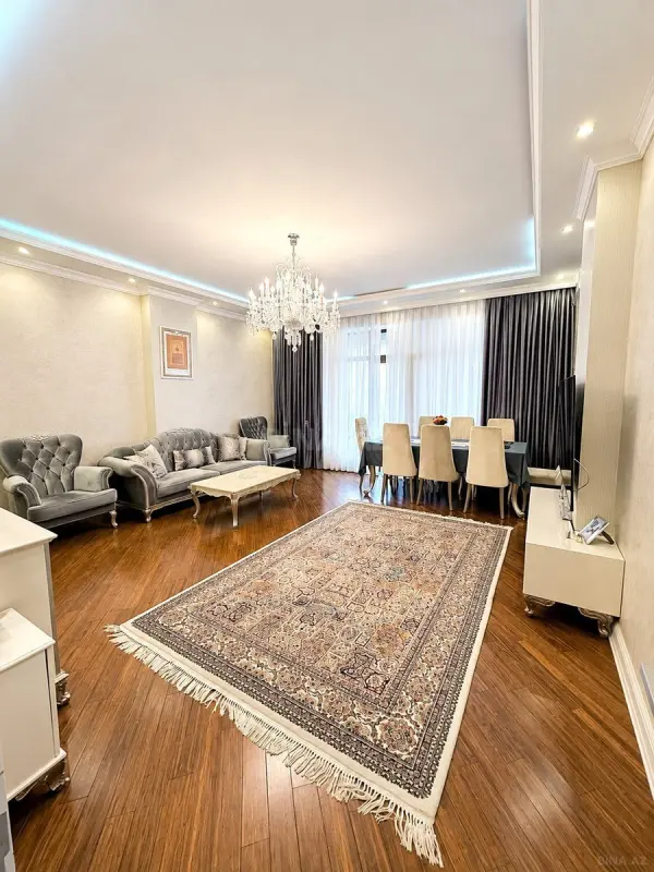 Satılır 3 otaqlı mənzil 110 m²