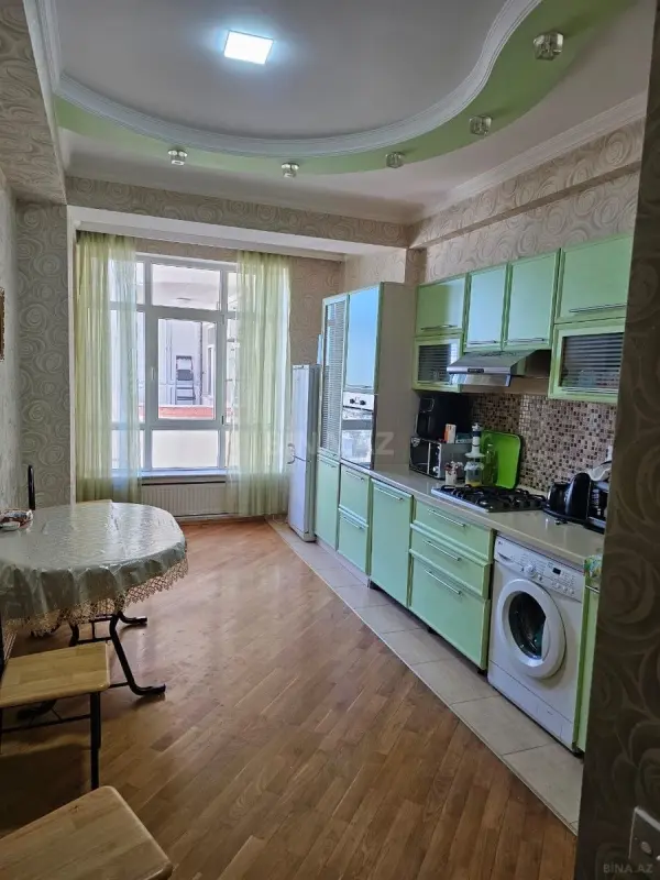 Kirayə verilir 3 otaqlı mənzil 110 m²