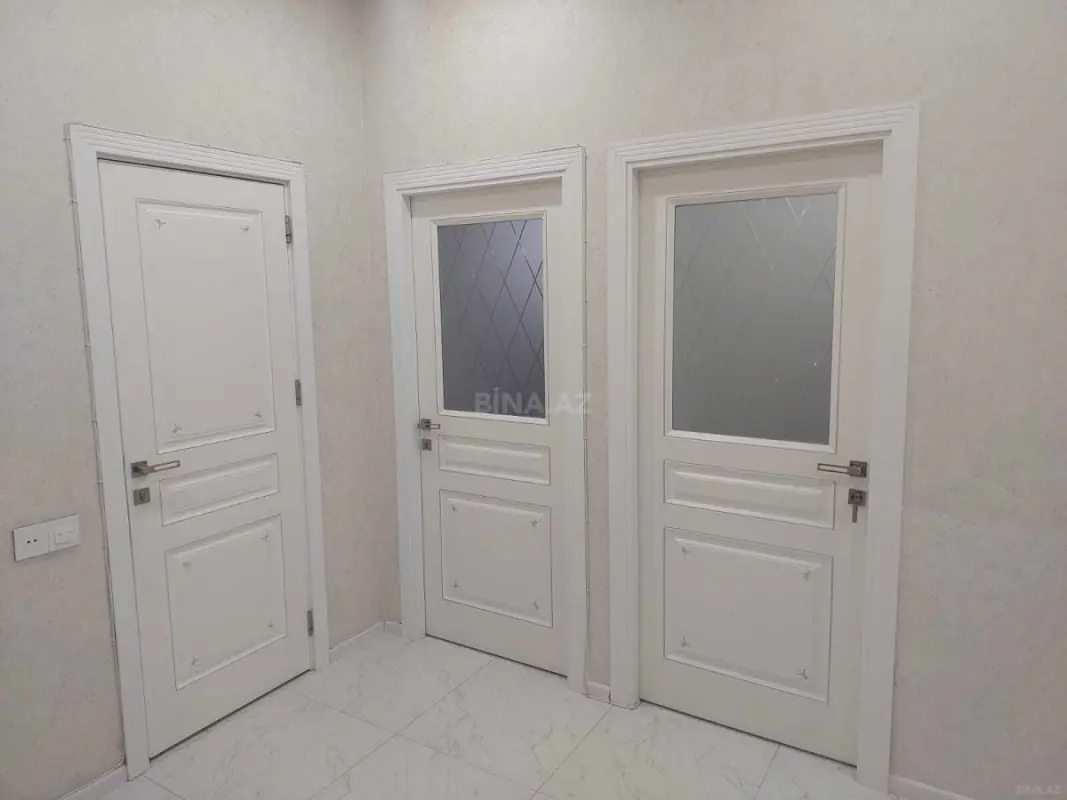 Kirayə verilir 2 otaqlı mənzil 68 m²
