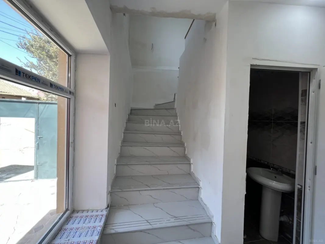 Satılır 4 otaqlı həyət evi 100 m²