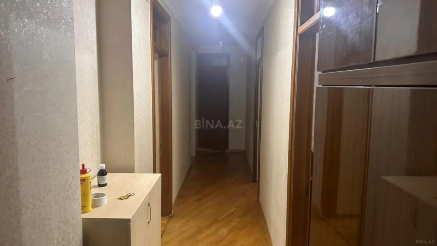 Satılır 3 otaqlı mənzil 105 m²