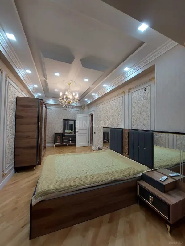 Kirayə verilir 4 otaqlı mənzil 140 m²