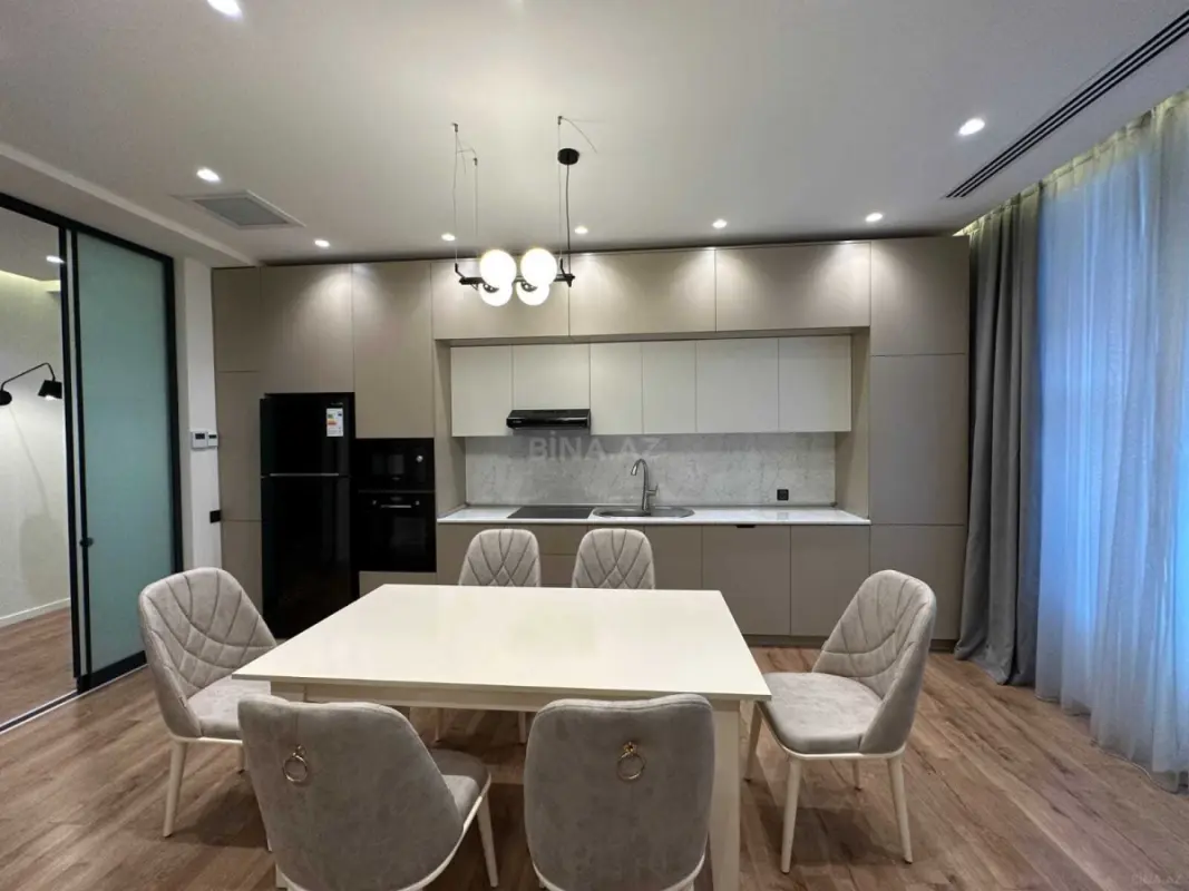 Satılır 3 otaqlı mənzil 127 m²