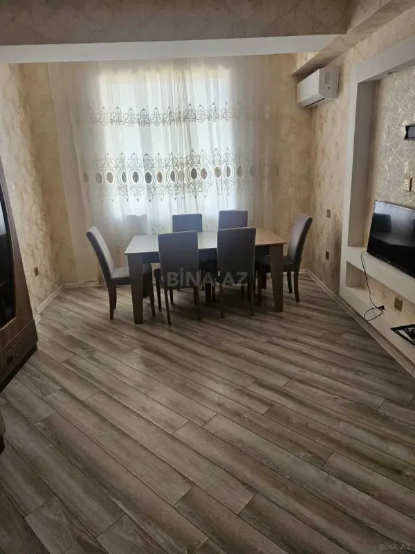 Kirayə verilir 2 otaqlı mənzil 62 m²