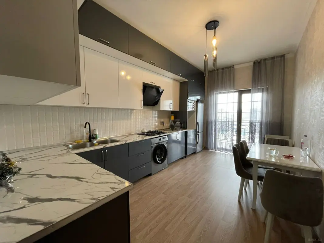 Kirayə verilir 3 otaqlı mənzil 120 m²
