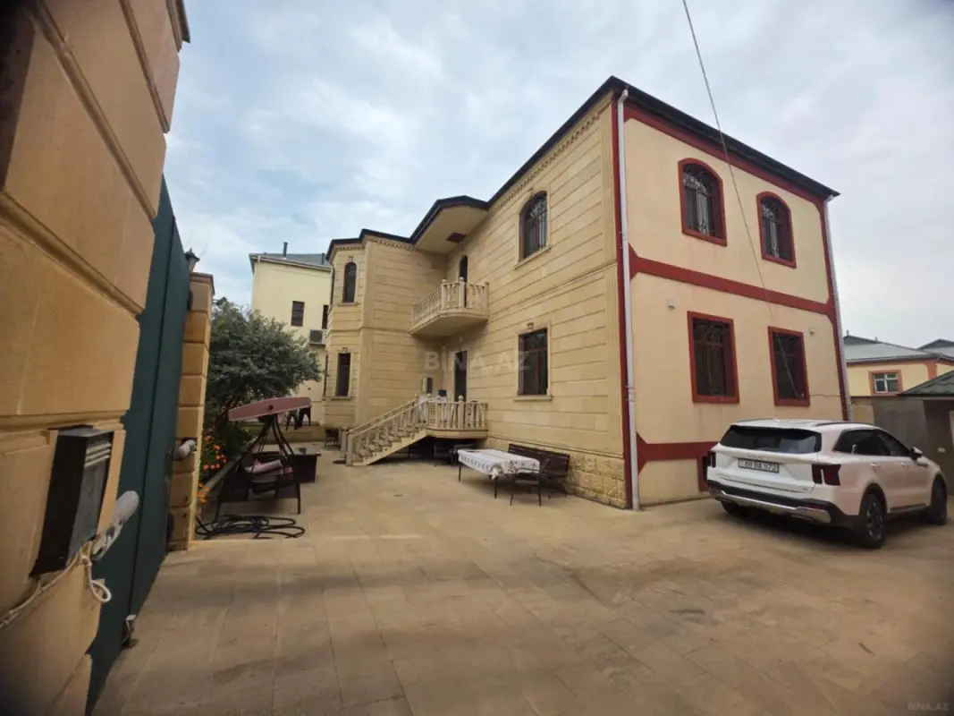 Satılır 6 otaqlı həyət evi 225 m²