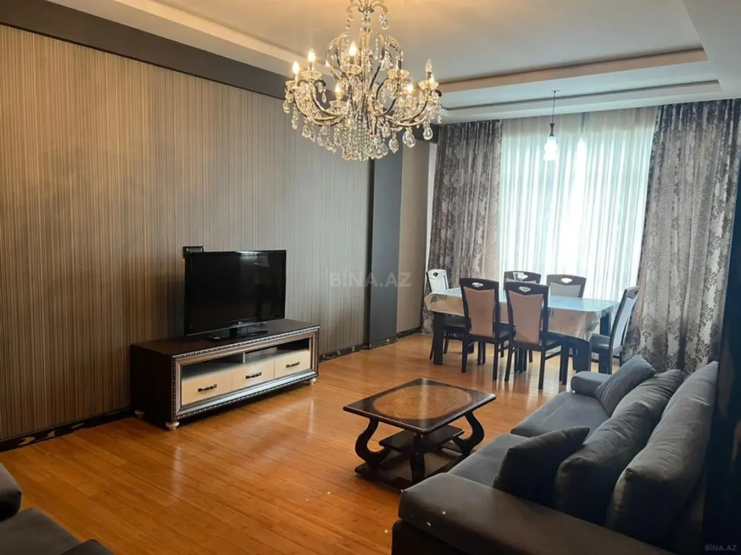 Kirayə verilir 2 otaqlı mənzil 85 m²