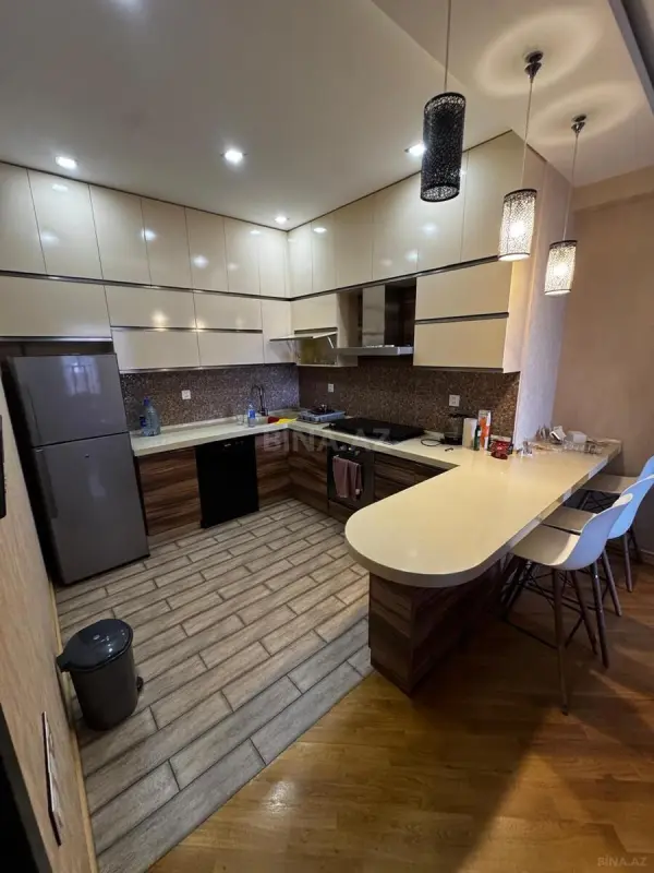 Kirayə verilir 3 otaqlı mənzil 110 m²