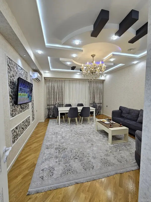 Kirayə verilir 2 otaqlı mənzil 86 m²