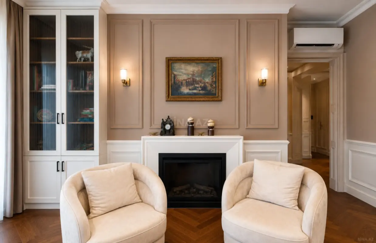 Satılır 7 otaqlı mənzil 285 m²