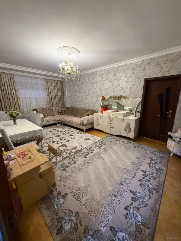 Satılır 4 otaqlı mənzil 90 m²