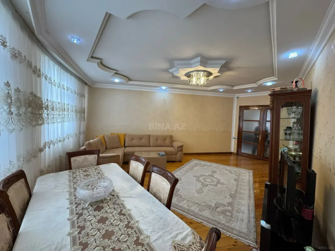 Satılır 3 otaqlı mənzil 115 m²