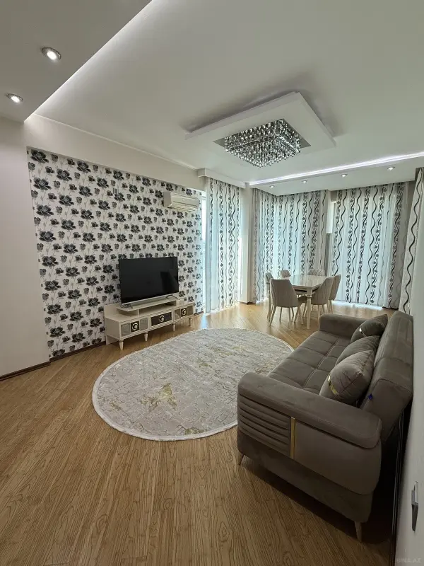 Kirayə verilir 3 otaqlı mənzil 120 m²