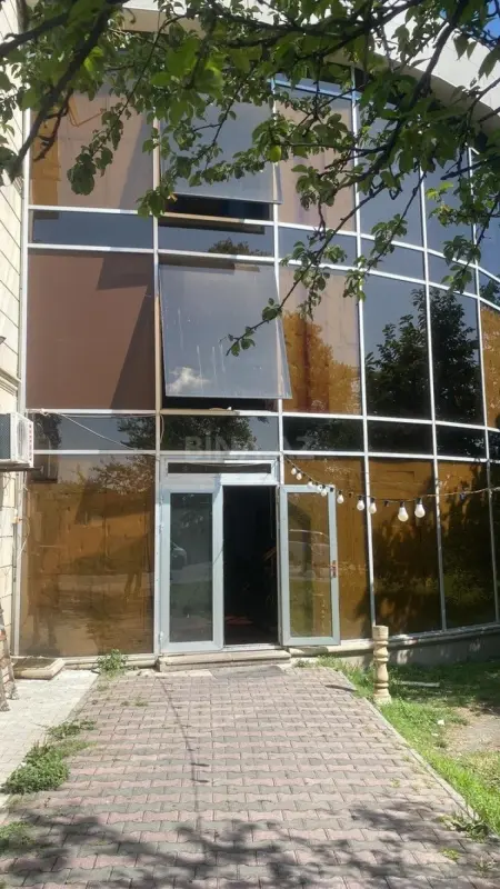 Kirayə verilir obyekt 270 m²