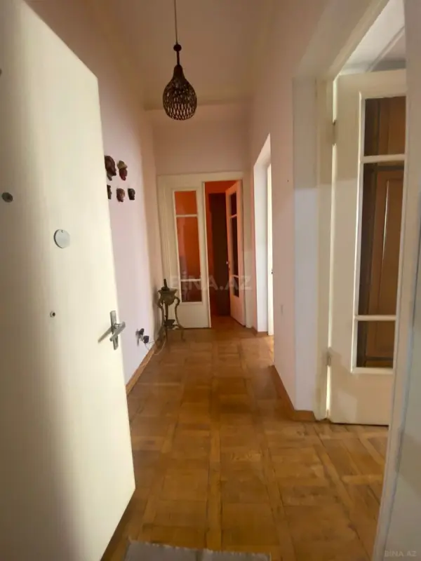 Satılır 2 otaqlı mənzil 58 m²