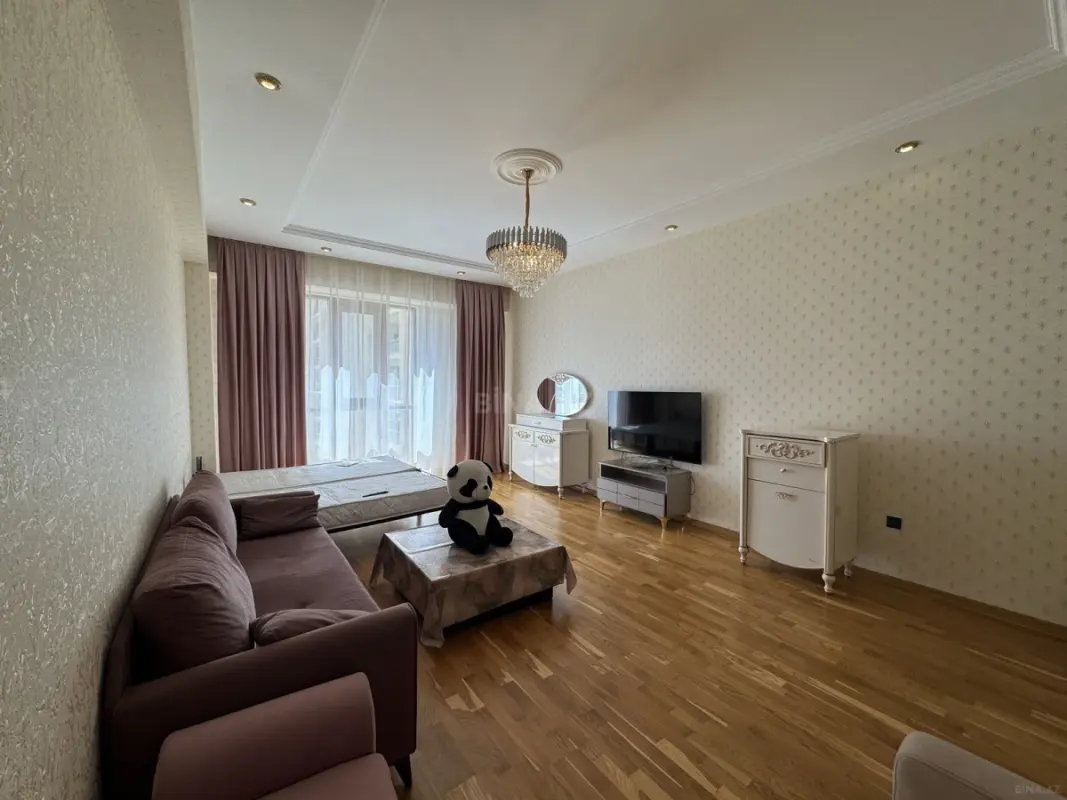Kirayə verilir 3 otaqlı mənzil 120 m²