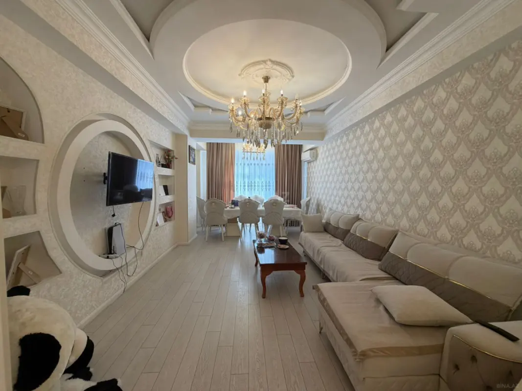 Satılır 4 otaqlı mənzil 158 m²