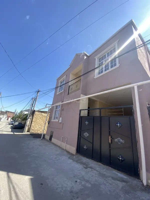 Satılır 5 otaqlı həyət evi 160 m²
