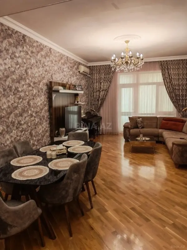 Satılır 3 otaqlı mənzil 120 m²