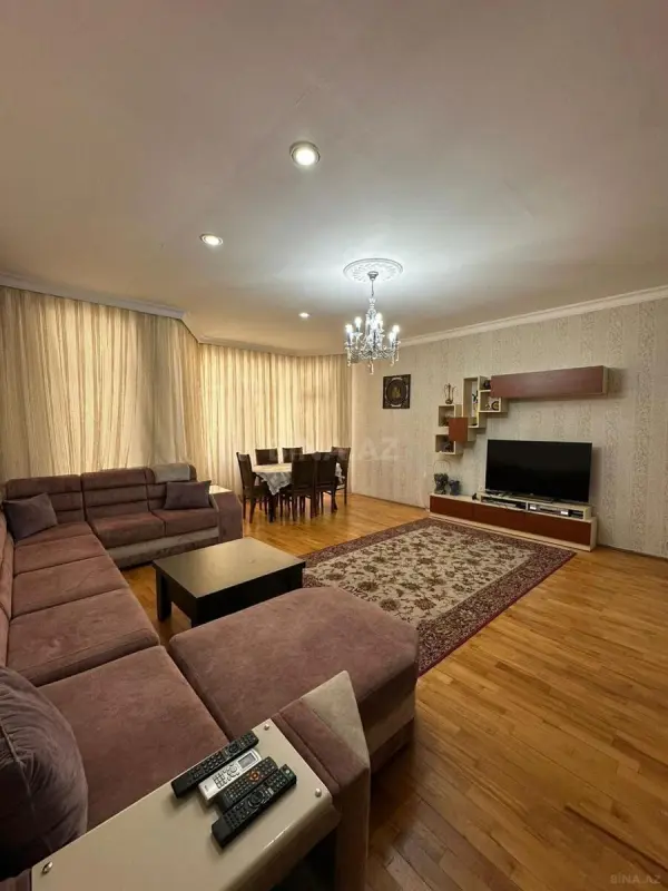 Kirayə verilir 3 otaqlı mənzil 150 m²