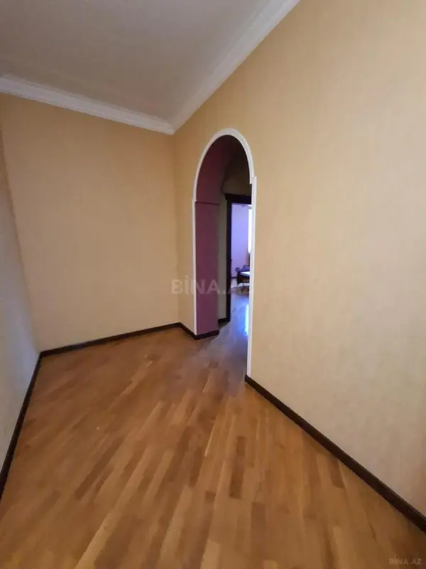 Kirayə verilir 3 otaqlı mənzil 140 m²