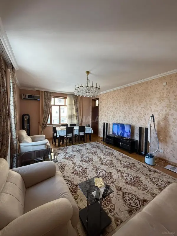 Satılır 3 otaqlı mənzil 93 m²