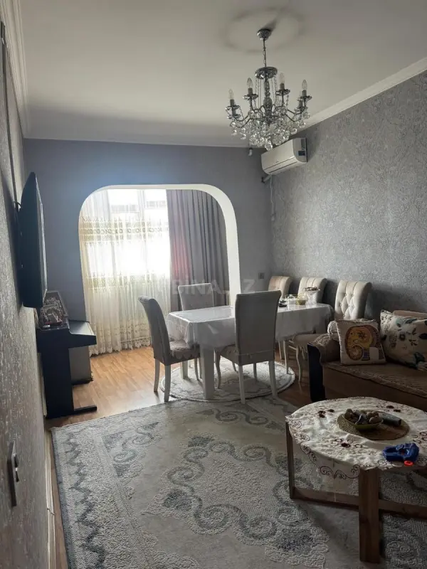 Satılır 4 otaqlı mənzil 110 m²