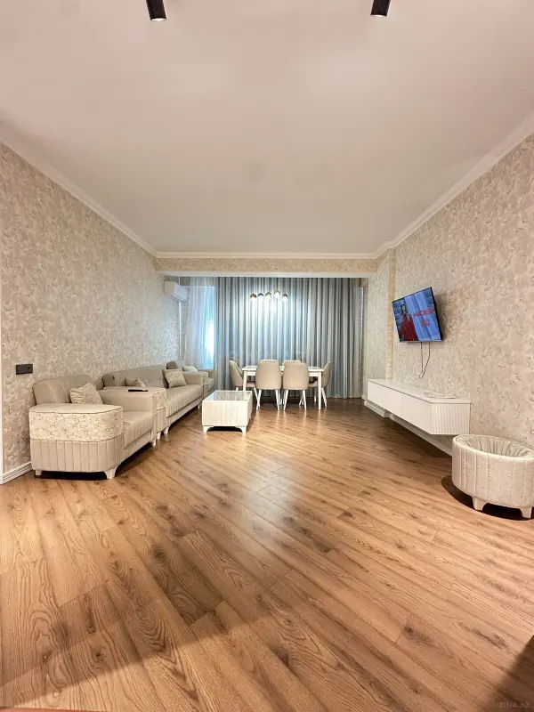 Kirayə verilir 3 otaqlı mənzil 135 m²