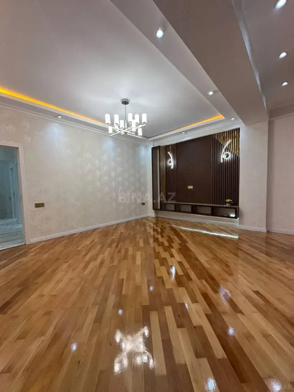 Satılır 3 otaqlı mənzil 110 m²