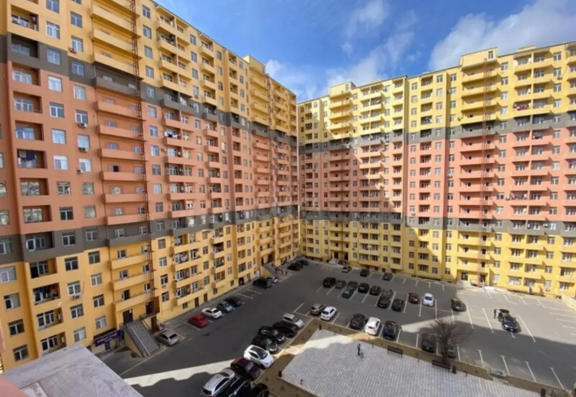 Satılır 2 otaqlı mənzil 66 m²