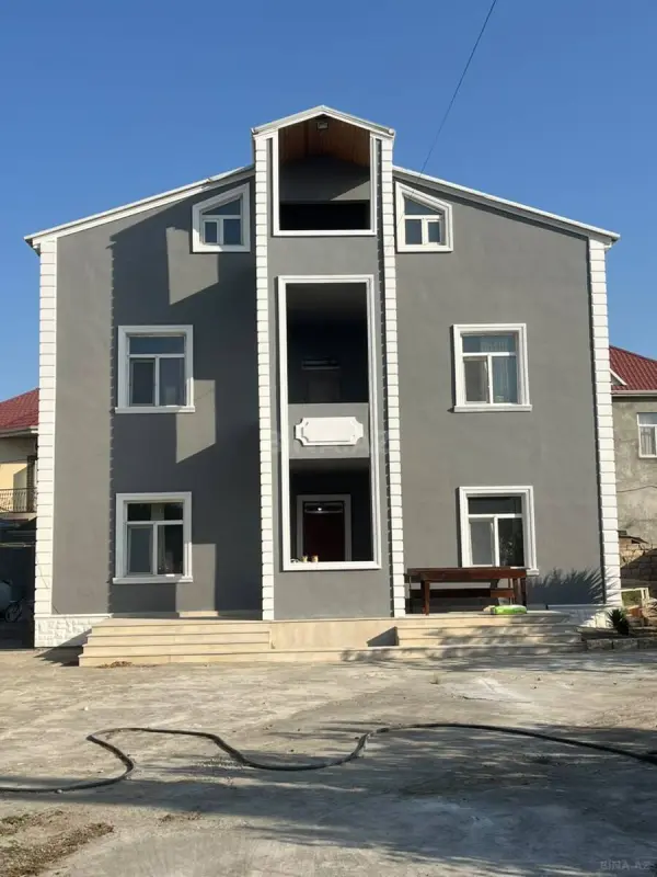 Satılır 6 otaqlı həyət evi 280 m²