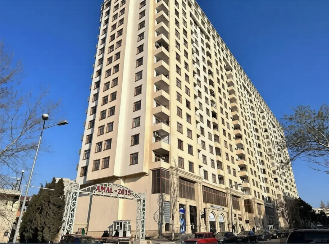 Satılır 3 otaqlı mənzil 105 m²