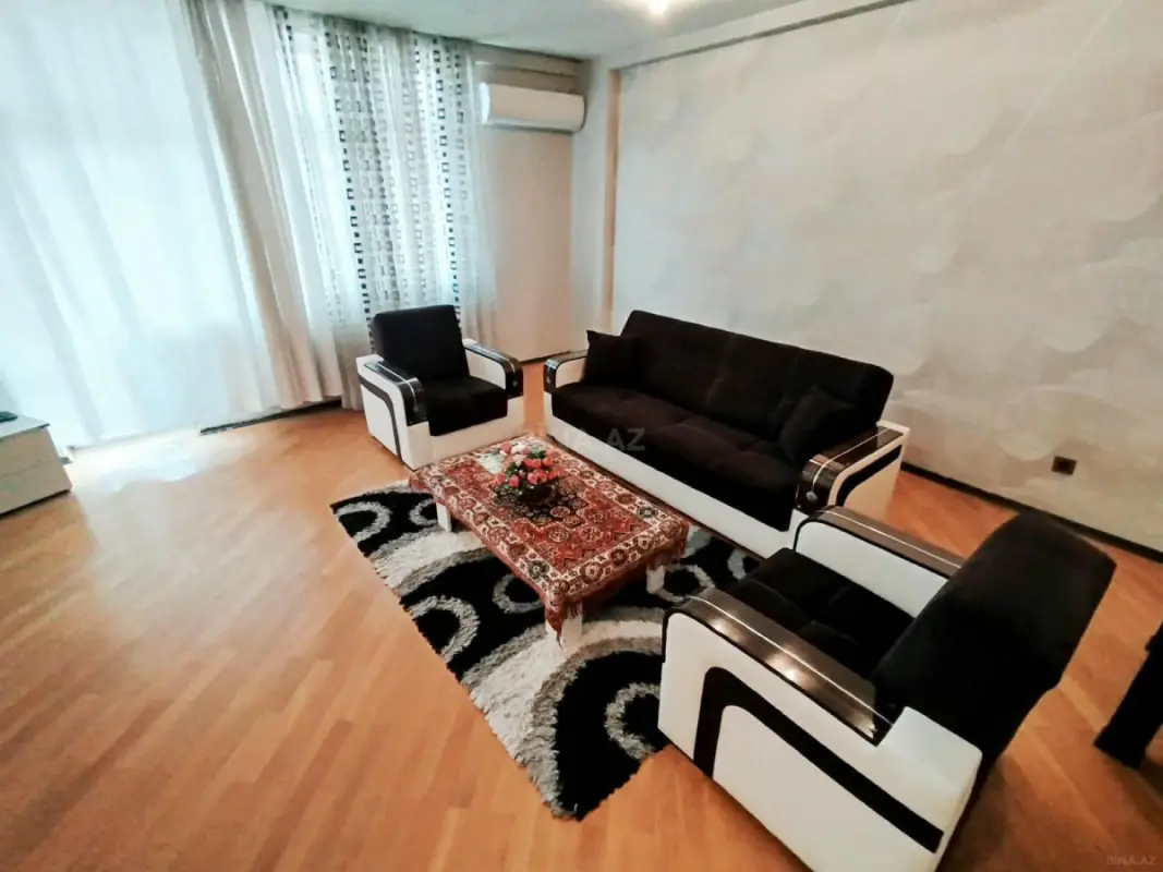 Kirayə verilir 3 otaqlı mənzil 125 m²