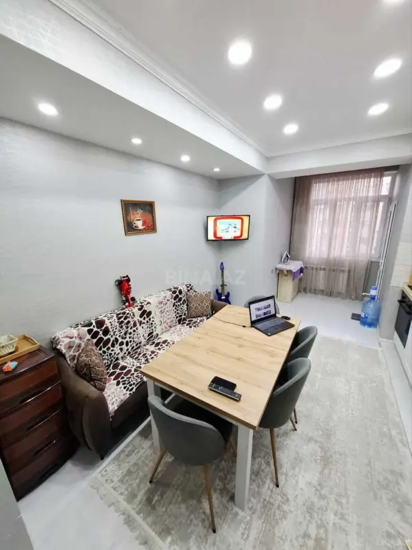 Satılır 1 otaqlı mənzil 68 m²