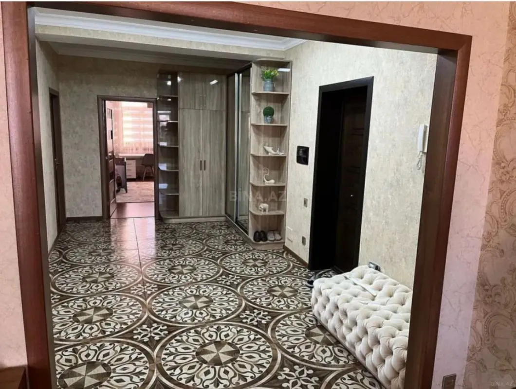 Satılır 3 otaqlı mənzil 120 m²
