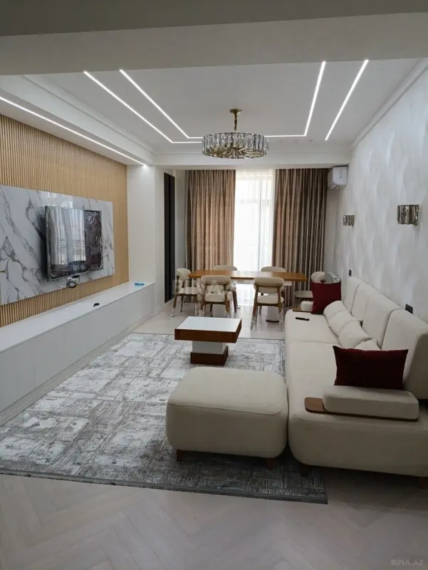 Satılır 4 otaqlı mənzil 185 m²