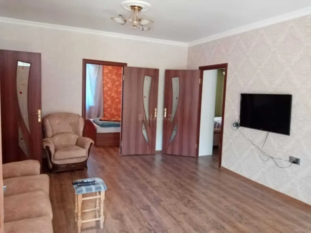Satılır 7 otaqlı həyət evi 160 m²