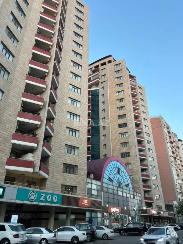 Satılır 3 otaqlı mənzil 147 m²